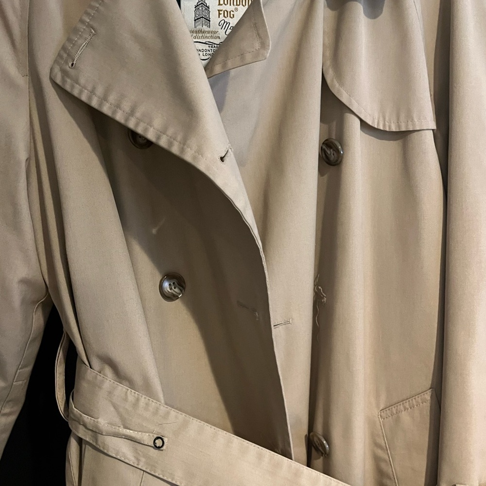 Classic VINTAGE London Fog Tan Women's Lined Trench Coat - Picture 3 of 10